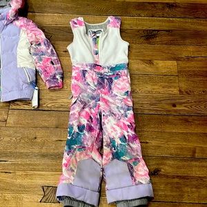 Size 5 Kids ( Girls)Spyder Ski set